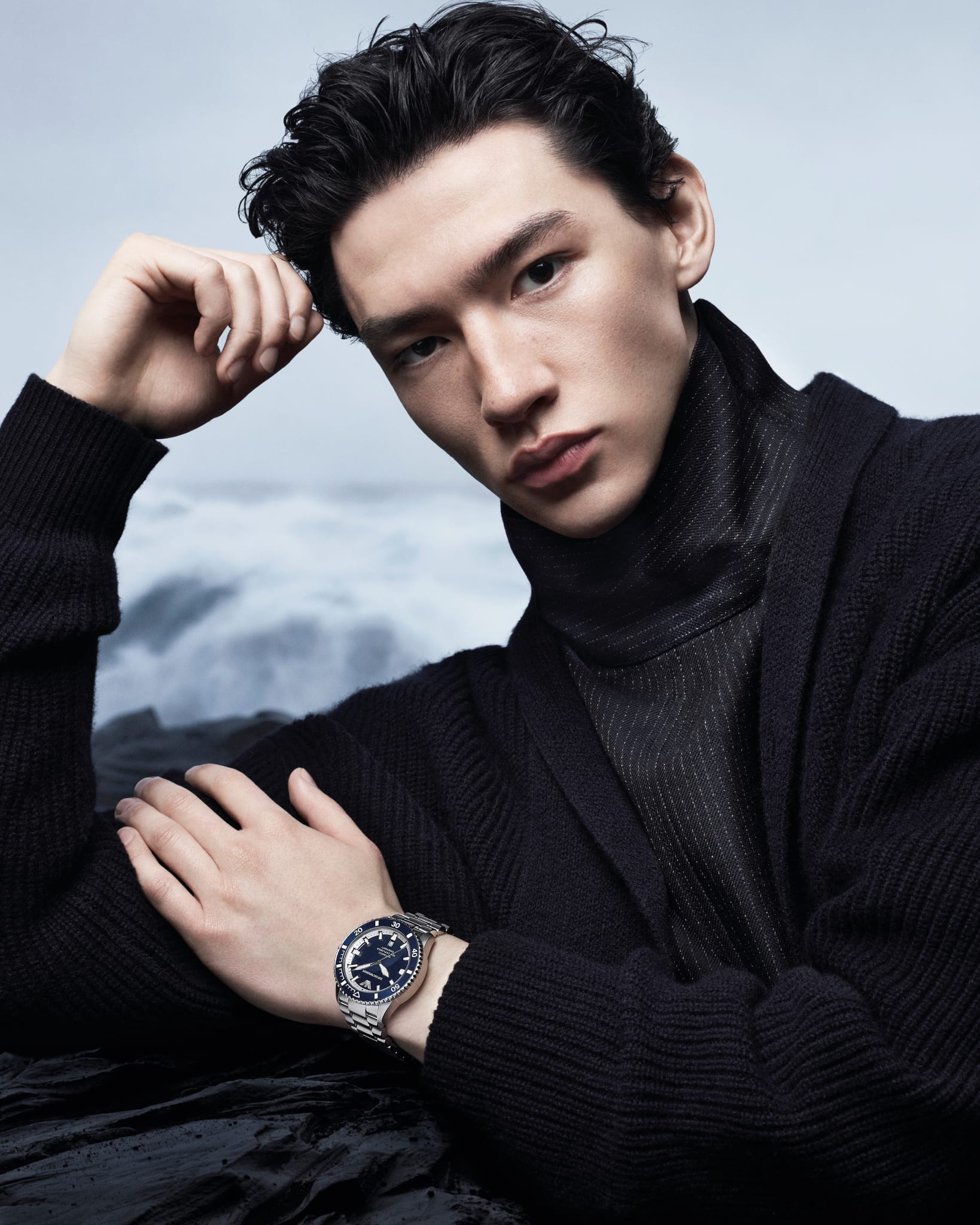 FW24-25_EA_ADV_GLOBAL_WATCHES_01_SEA_EXPLORER_1080X1350